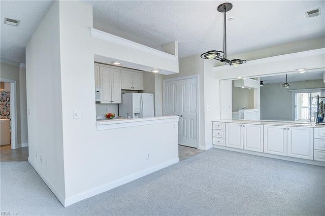 3236 Silver Sands Cir Apt 202, Virginia Beach, VA 23451