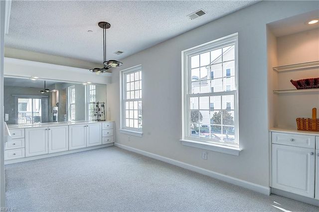 3236 Silver Sands Cir Apt 202, Virginia Beach, VA 23451