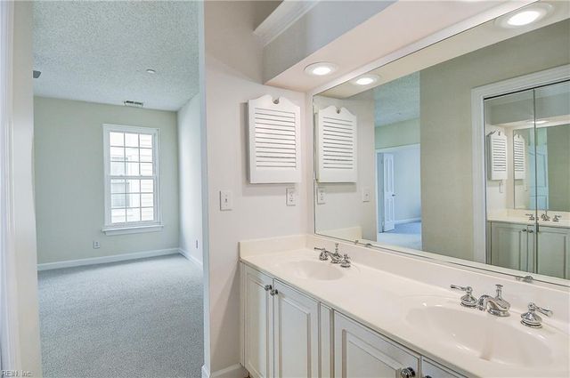 3236 Silver Sands Cir Apt 202, Virginia Beach, VA 23451