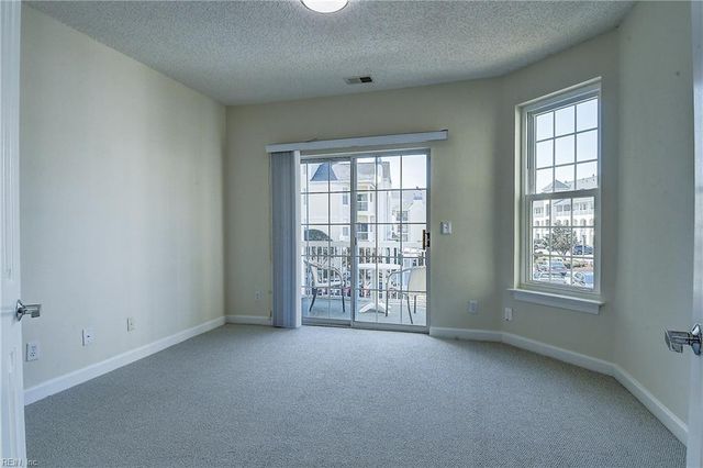 3236 Silver Sands Cir Apt 202, Virginia Beach, VA 23451