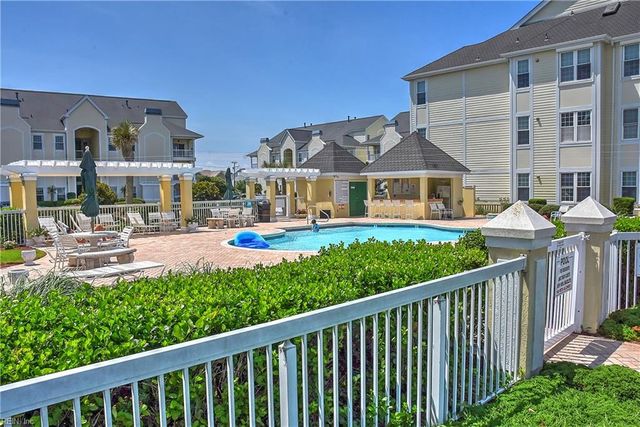 3236 Silver Sands Cir Apt 202, Virginia Beach, VA 23451