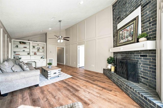4697 Wickwillow Lane, Alvin, TX 77511