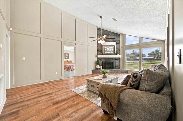 4697 Wickwillow Lane, Alvin, TX 77511