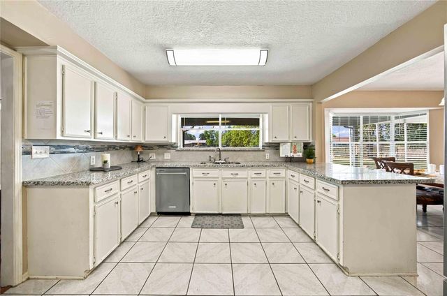 4697 Wickwillow Lane, Alvin, TX 77511