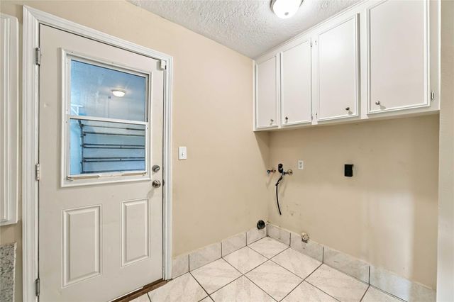 4697 Wickwillow Lane, Alvin, TX 77511