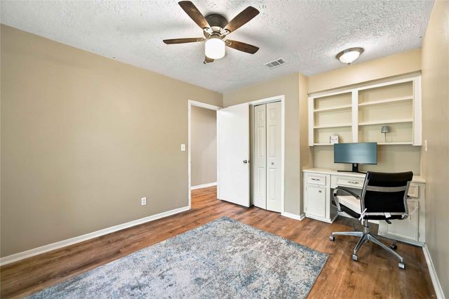 4697 Wickwillow Lane, Alvin, TX 77511