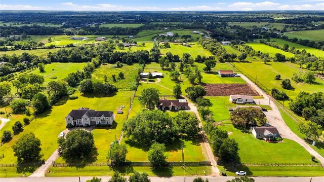 4697 Wickwillow Lane, Alvin, TX 77511