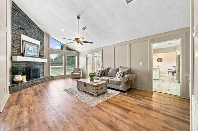 4697 Wickwillow Lane, Alvin, TX 77511