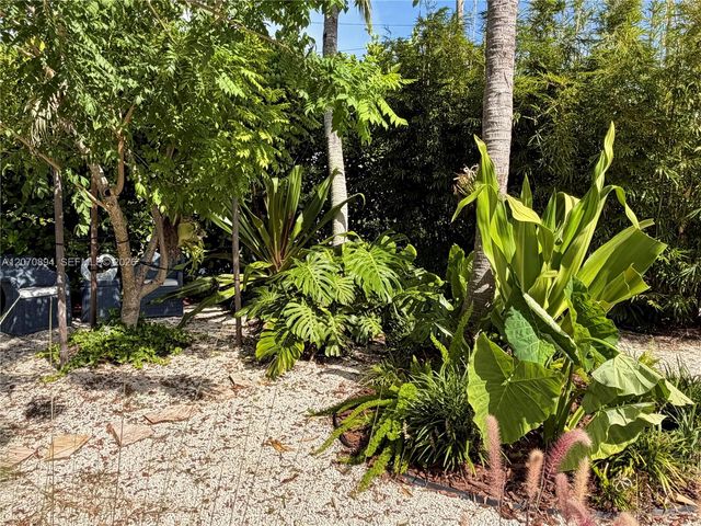 6561 SW 34th Street, Miami, FL 33155