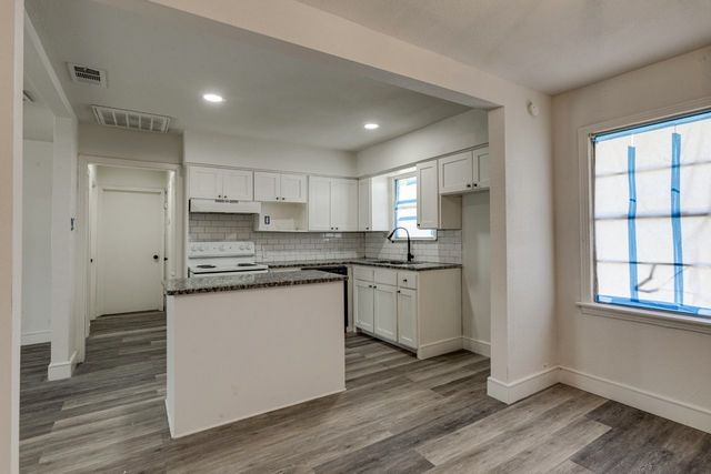 2347 Village Way, Dallas, TX 75216