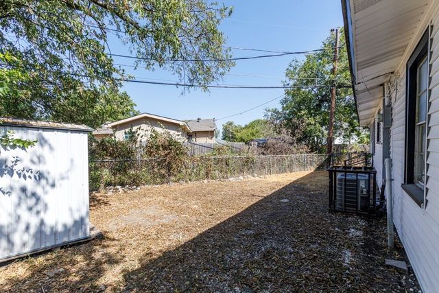 2347 Village Way, Dallas, TX 75216