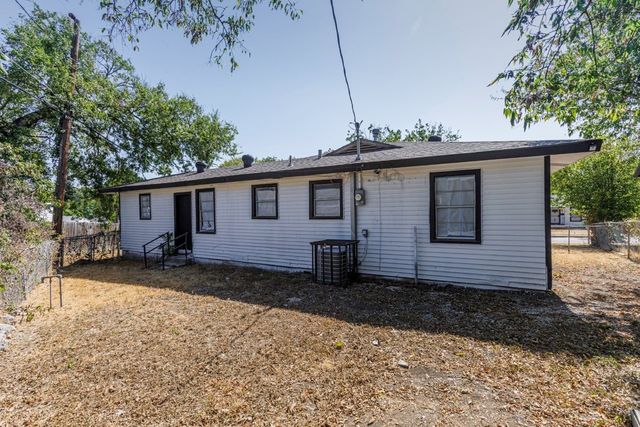 2347 Village Way, Dallas, TX 75216