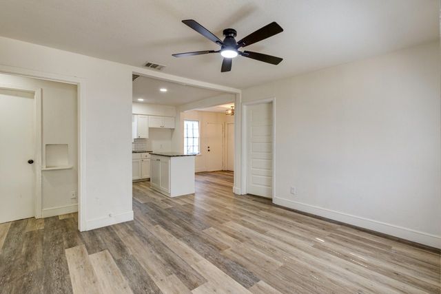 2347 Village Way, Dallas, TX 75216