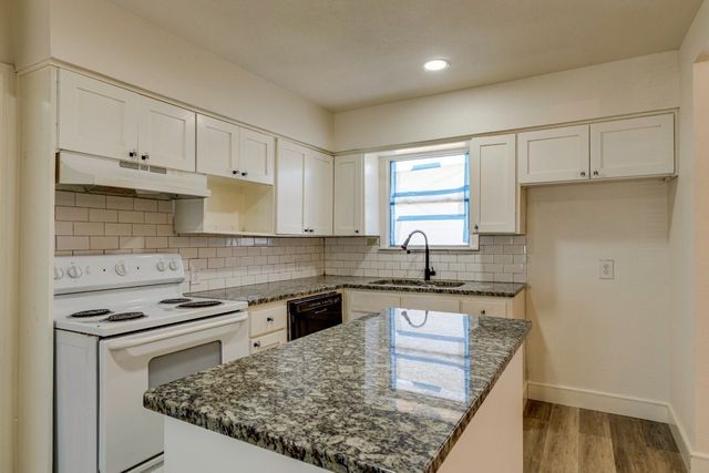 2347 Village Way, Dallas, TX 75216