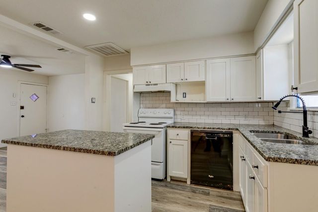 2347 Village Way, Dallas, TX 75216