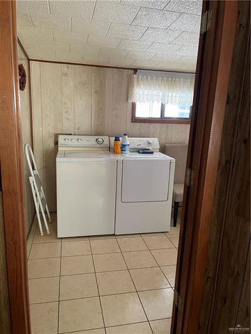 3102 Palmetto Drive, Weslaco, TX 78596