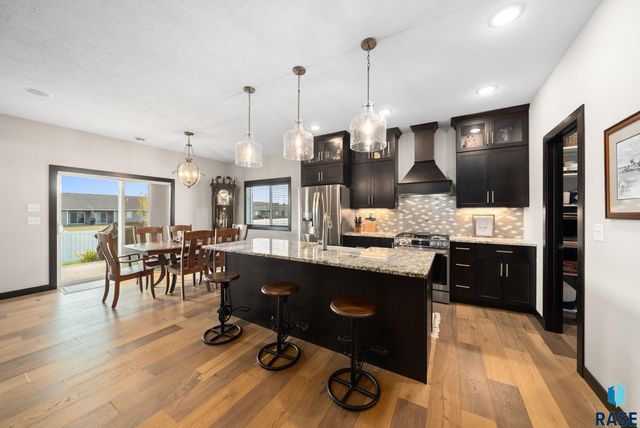 415 E Mary Moore Dr Drive, Tea, SD 57064