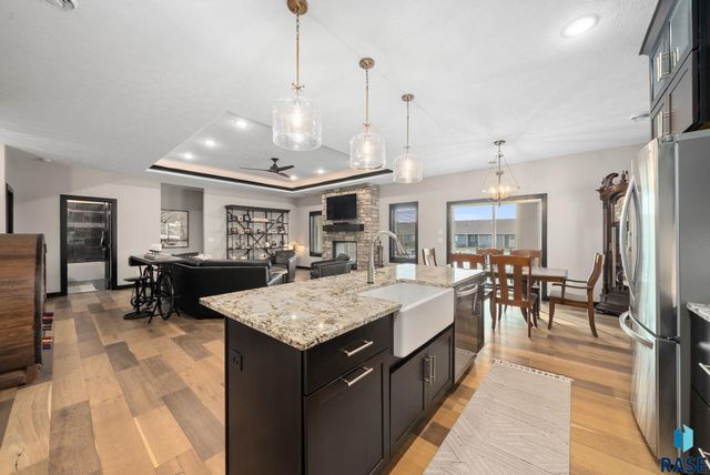 415 E Mary Moore Dr Drive, Tea, SD 57064