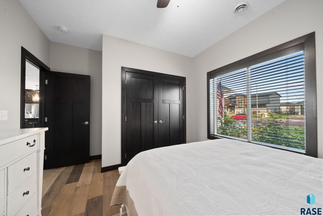 415 E Mary Moore Dr Drive, Tea, SD 57064