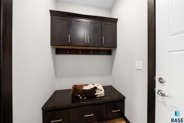 415 E Mary Moore Dr Drive, Tea, SD 57064