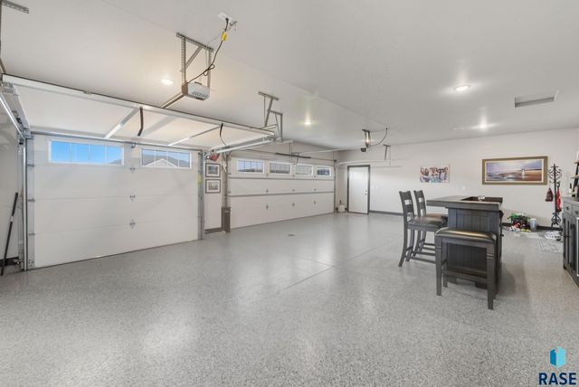 415 E Mary Moore Dr Drive, Tea, SD 57064