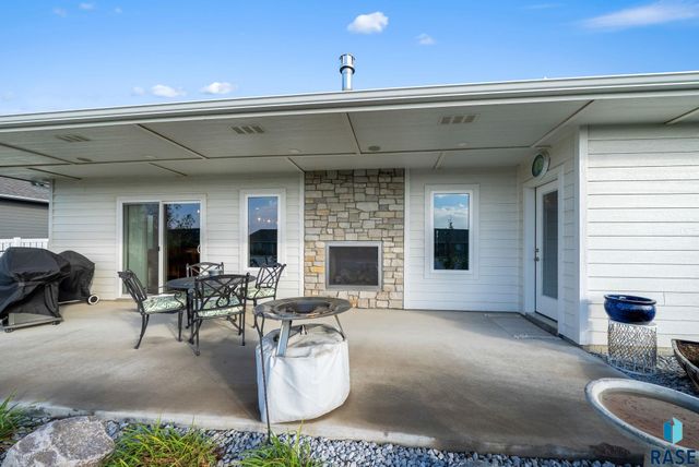 415 E Mary Moore Dr Drive, Tea, SD 57064