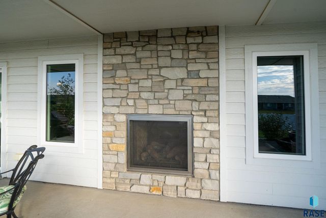 415 E Mary Moore Dr Drive, Tea, SD 57064