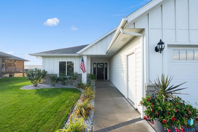 415 E Mary Moore Dr Drive, Tea, SD 57064