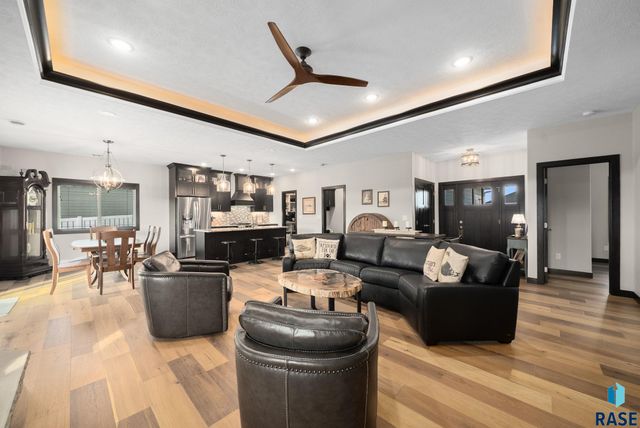 415 E Mary Moore Dr Drive, Tea, SD 57064