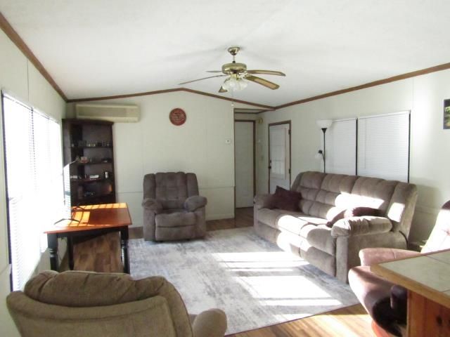 11 Dublin Street, Gorham, NH 03581