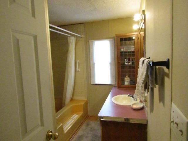 11 Dublin Street, Gorham, NH 03581