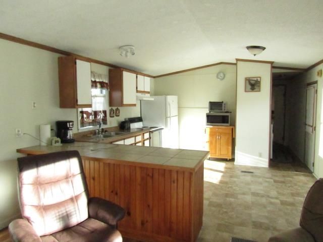 11 Dublin Street, Gorham, NH 03581