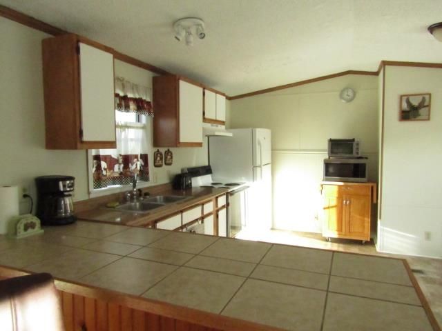 11 Dublin Street, Gorham, NH 03581