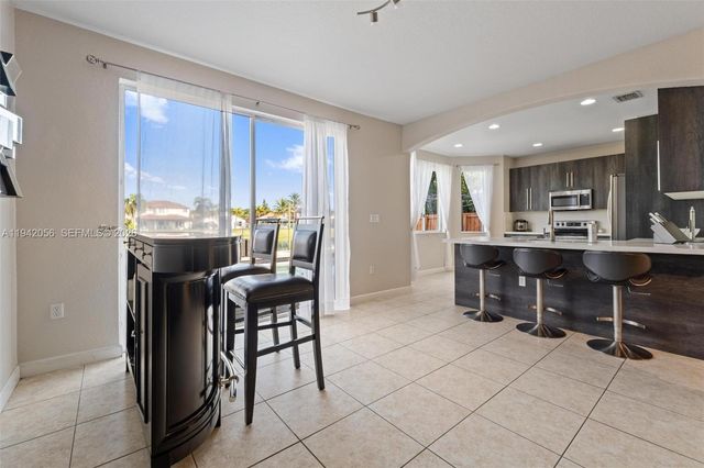 16301 SW 70th St, Miami, FL 33193