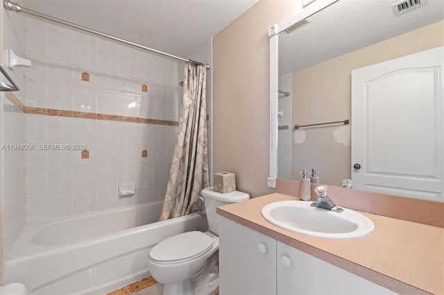 16301 SW 70th St, Miami, FL 33193