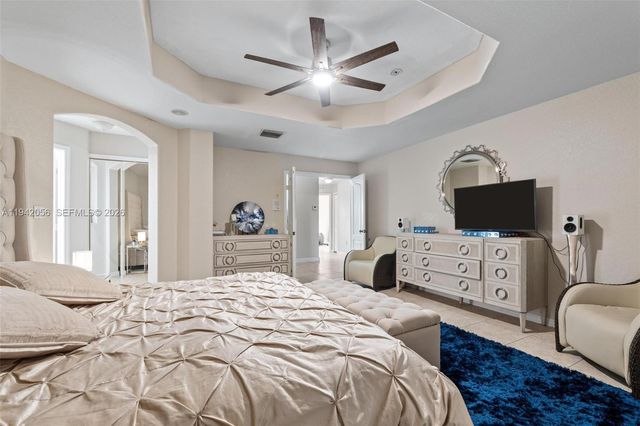 16301 SW 70th St, Miami, FL 33193