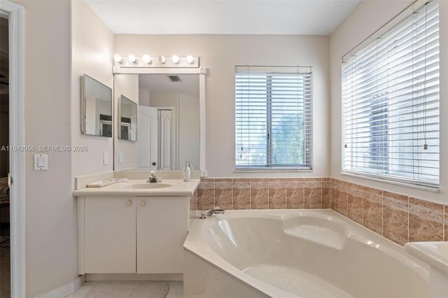 16301 SW 70th St, Miami, FL 33193