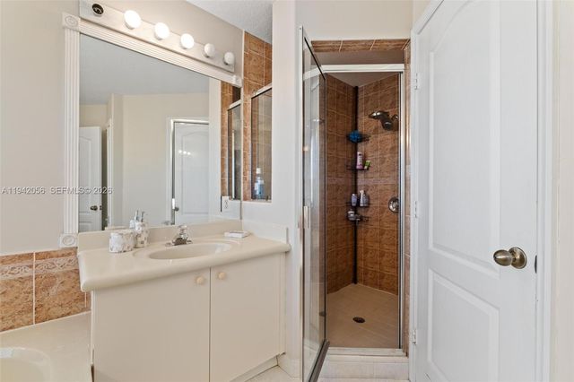 16301 SW 70th St, Miami, FL 33193