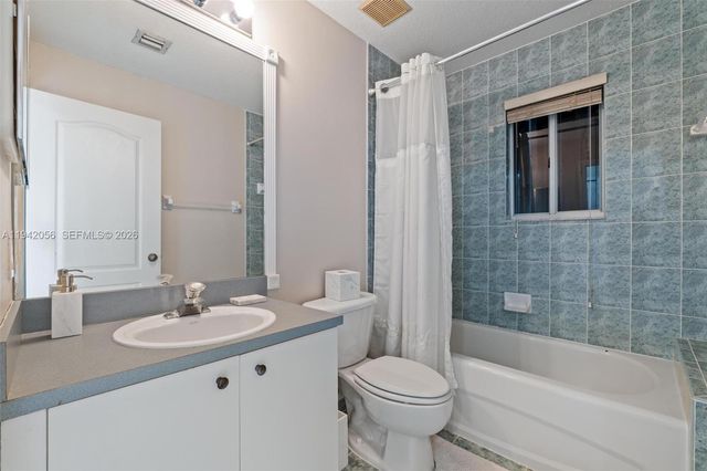 16301 SW 70th St, Miami, FL 33193