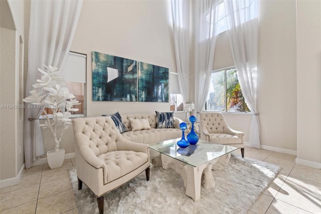 16301 SW 70th St, Miami, FL 33193