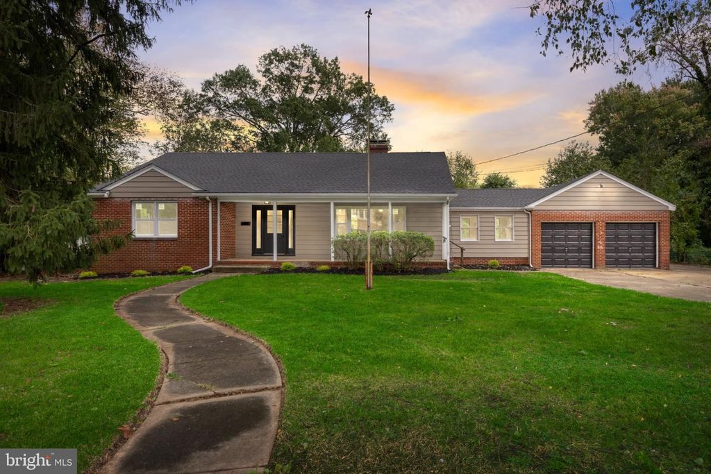 444 E BARBER AVE, Woodbury, NJ 08096 — exterior