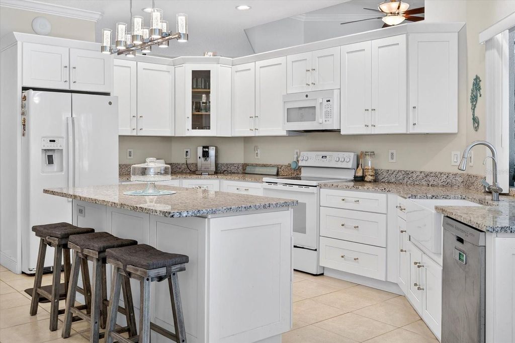 Image 16 of property listing at 4506 29TH AVENUE CIRCLE E, Palmetto, FL 34221