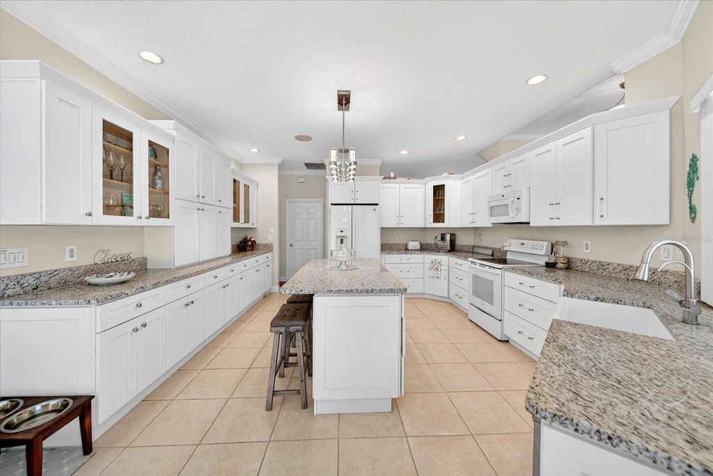 Image 17 of property listing at 4506 29TH AVENUE CIRCLE E, Palmetto, FL 34221