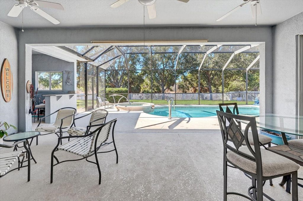 Image 25 of property listing at 4506 29TH AVENUE CIRCLE E, Palmetto, FL 34221