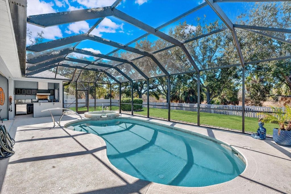 Image 34 of property listing at 4506 29TH AVENUE CIRCLE E, Palmetto, FL 34221