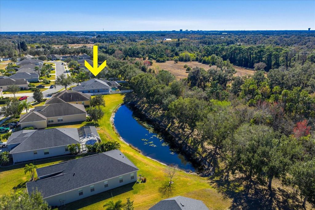 Image 56 of property listing at 4506 29TH AVENUE CIRCLE E, Palmetto, FL 34221