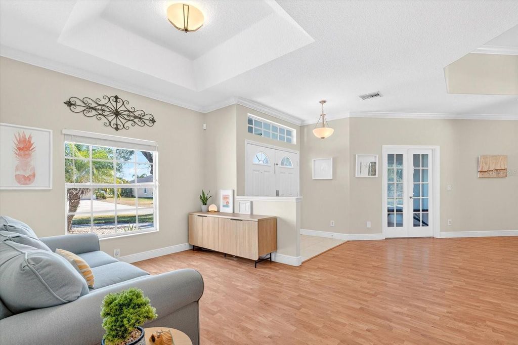 Image 8 of property listing at 4506 29TH AVENUE CIRCLE E, Palmetto, FL 34221