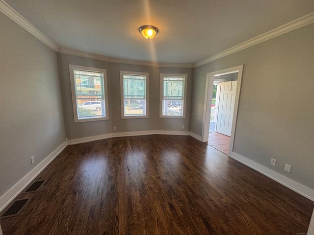 28 Jackson Street, Ansonia, CT 06401