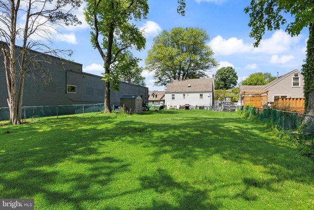 913 NORTHWOOD AVE, Cherry Hill, NJ 08002