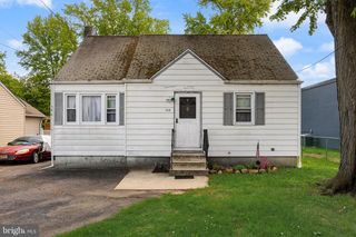 913 NORTHWOOD AVE, Cherry Hill, NJ 08002
